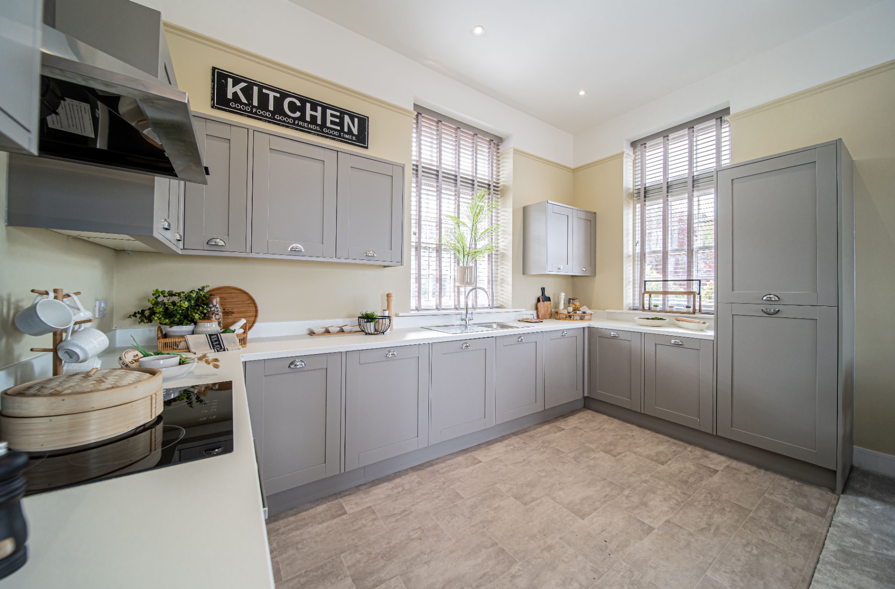 Holywell Manor — image 6